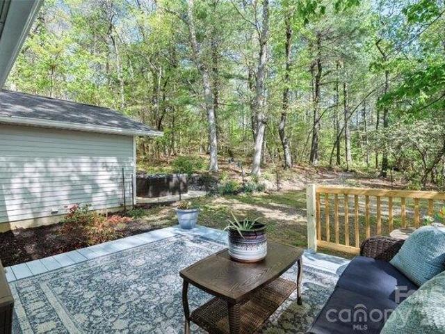 House for sale in Saluda, North Carolina
