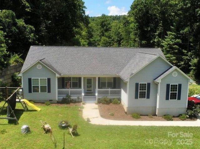 House for sale in Saluda, North Carolina