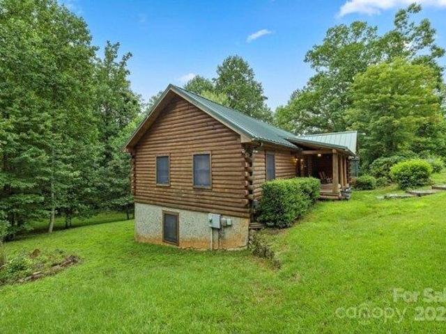House for sale in Saluda, North Carolina
