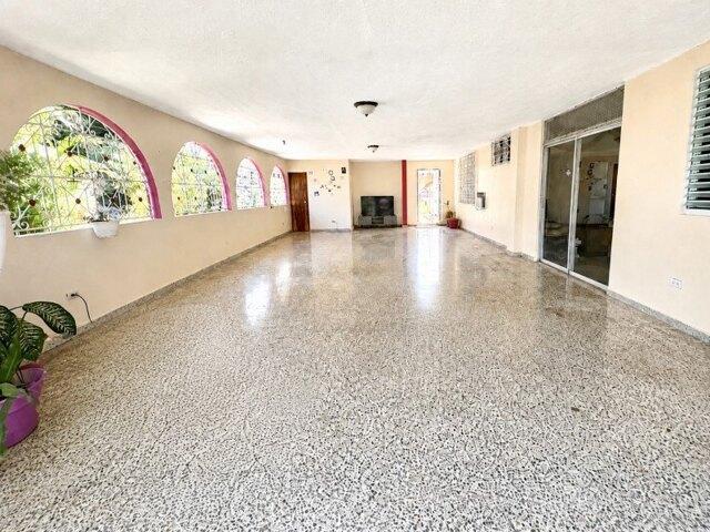 House for sale in San Juan