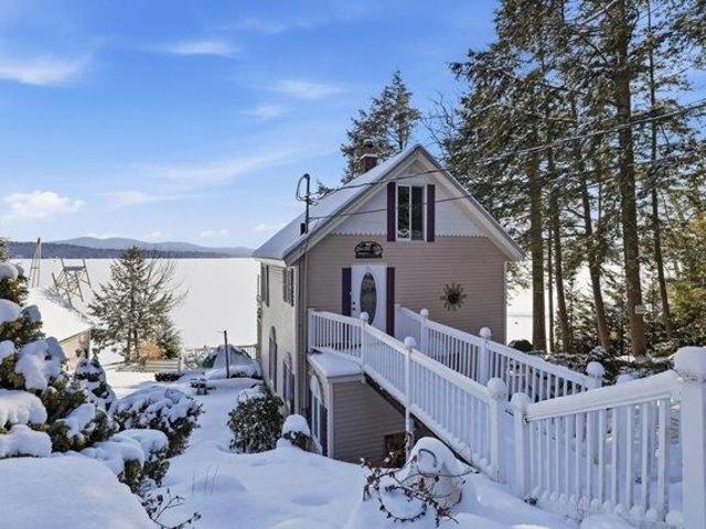 House for sale in New Hampshire