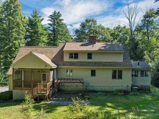House for sale in Sandown, Rockingham County