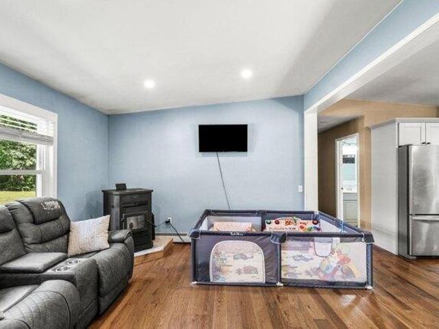 House for sale in Sandown, Rockingham County