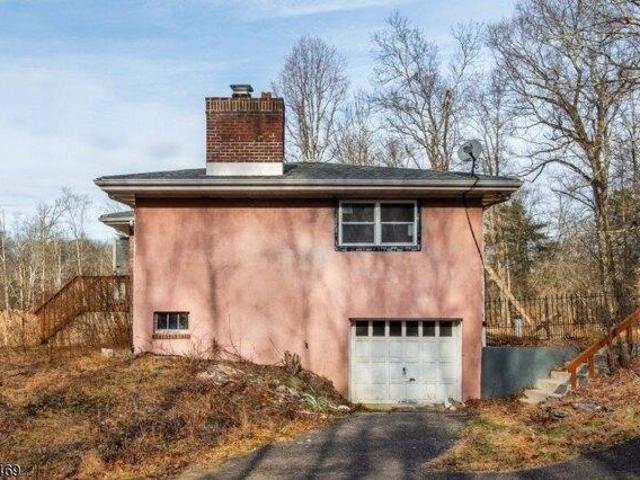House for sale in Layton, New Jersey