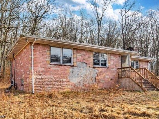 House for sale in Layton, New Jersey