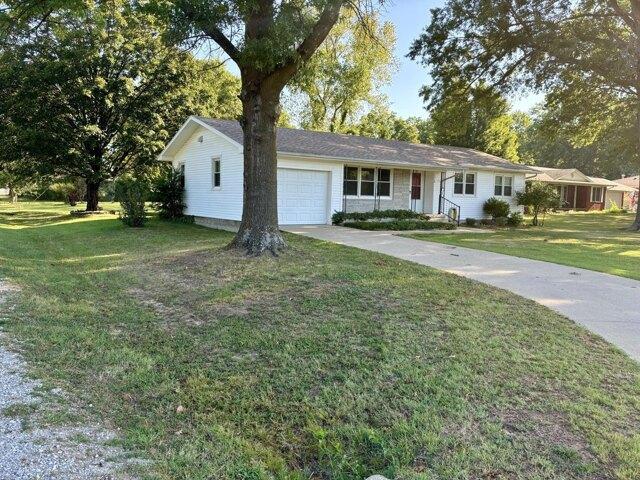 House for sale in Sarcoxie, Missouri