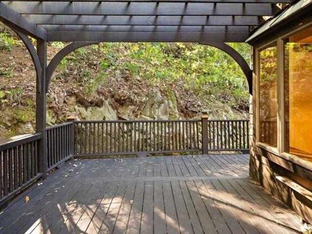 House for sale in Oakland Vale, Saugus
