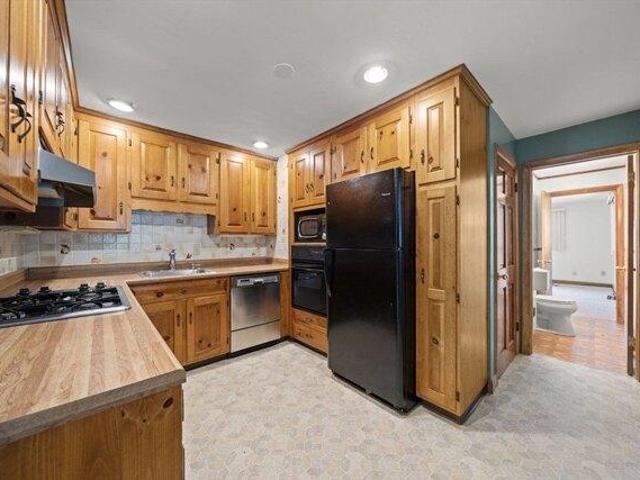 House for sale in Lynnhurst, Saugus
