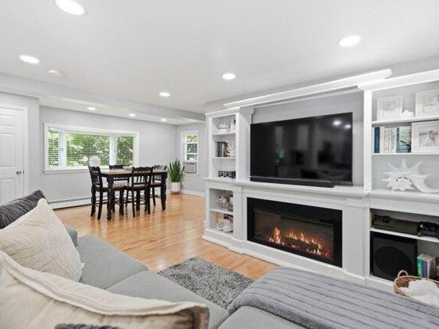 House for sale in Saugus, Essex County