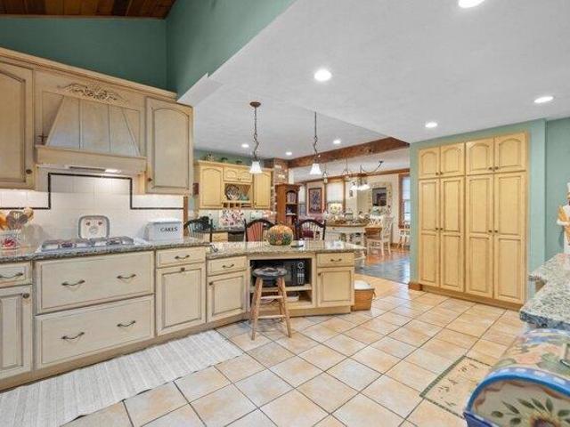 House for sale in Lynnhurst, Saugus