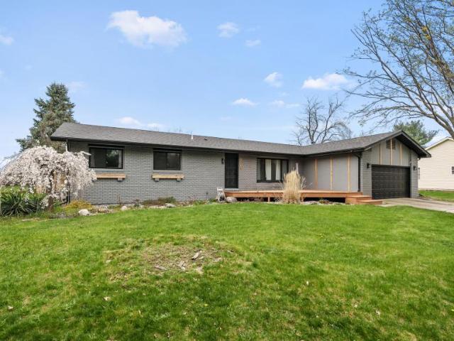 House for sale in Schoolcraft