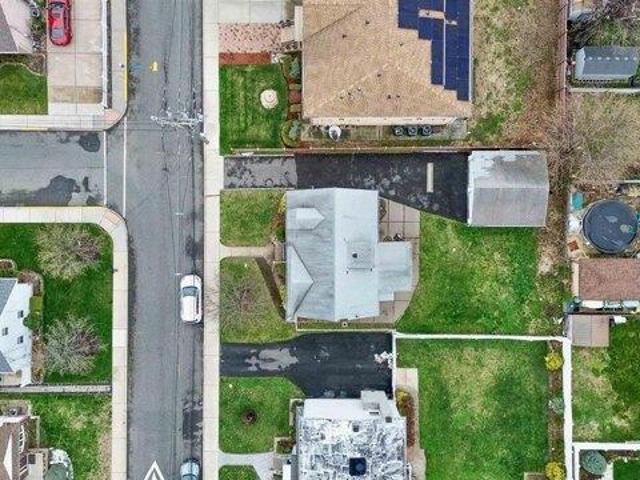 House for sale in Hudson, New Jersey