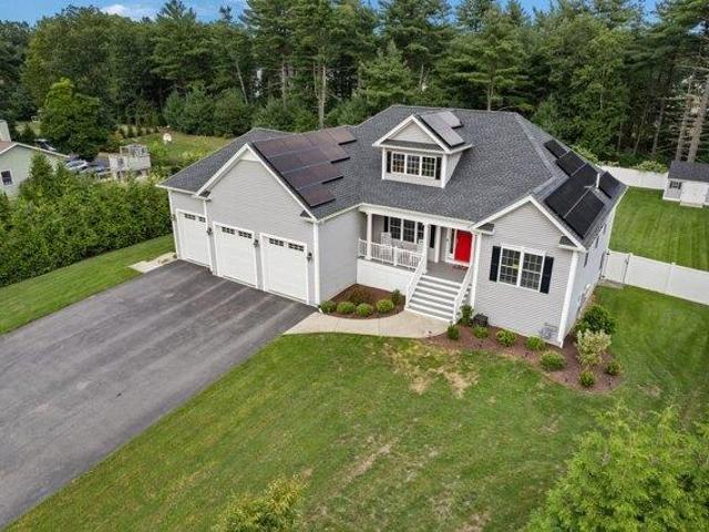 House for sale in Seekonk, Bristol County