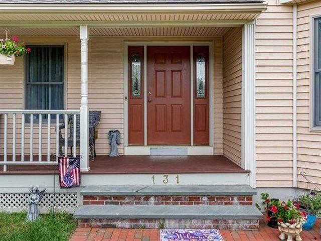 House for sale in Seekonk, Bristol County