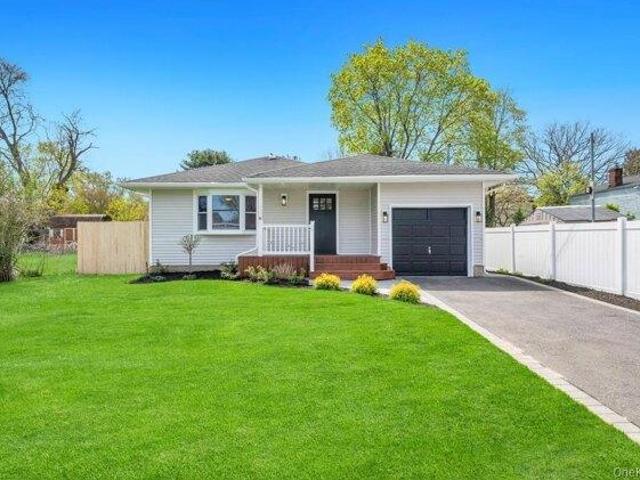 House for sale in Centereach, New York