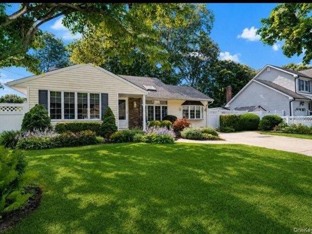 House for sale in Centereach, New York