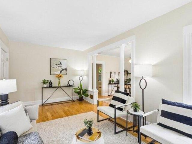 House for sale in Sharon Heights, Sharon