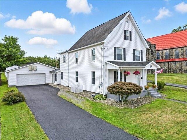 House for sale in Mercer, Pennsylvania