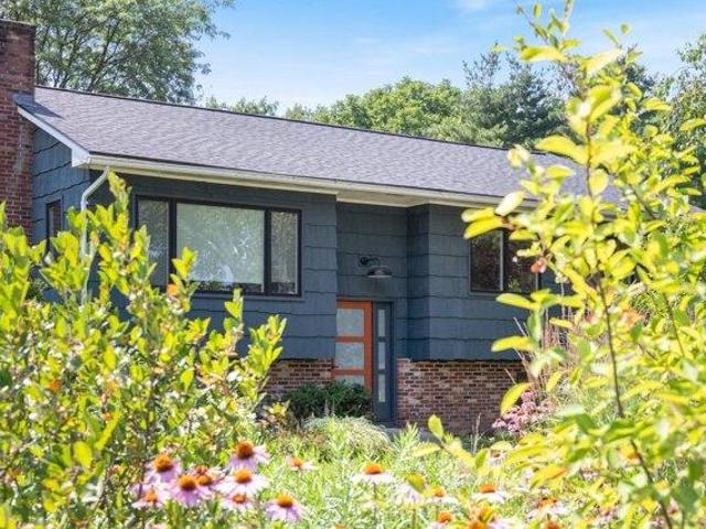 House for sale in Shelburne, Vermont