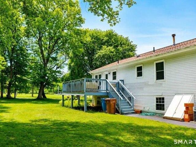 House for sale in Shelton, Connecticut