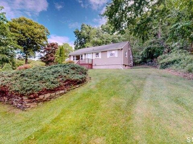 House for sale in Shelton, Connecticut