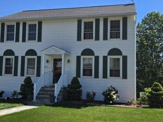 House for sale in Shelton, Connecticut