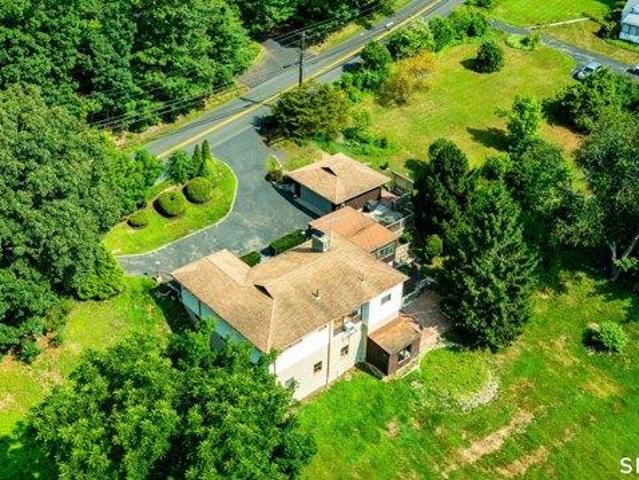 House for sale in Shelton, Connecticut
