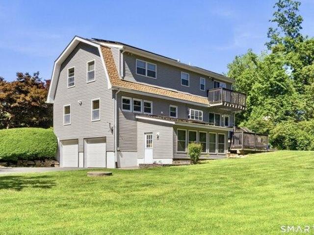House for sale in Shelton, Connecticut