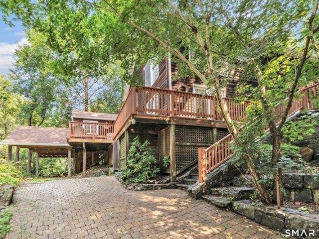 House for sale in Pine Rock Park, Shelton