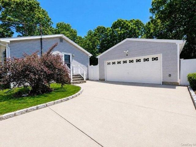 House for sale in Centereach, New York