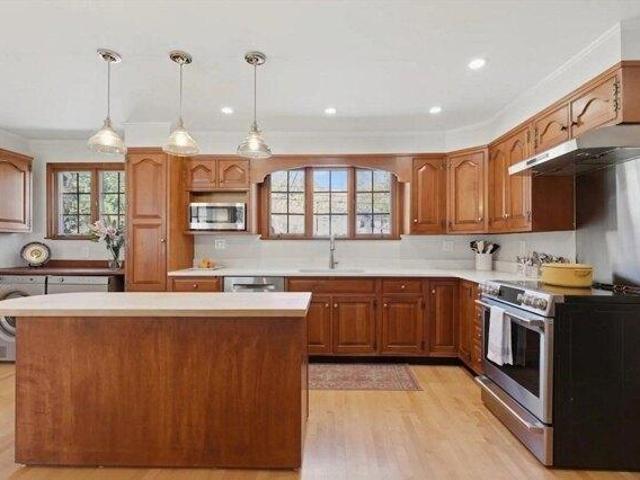 House for sale in Shrewsbury, Massachusetts