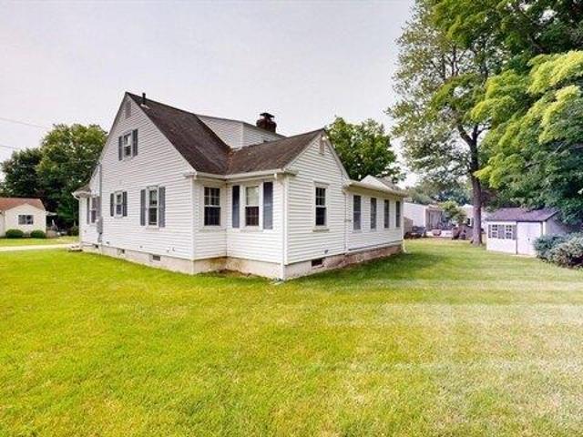 House for sale in Shrewsbury, Massachusetts