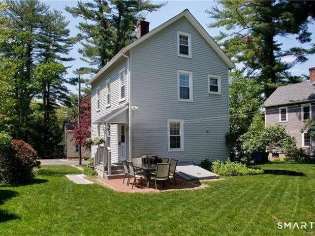 House for sale in Simsbury, Connecticut