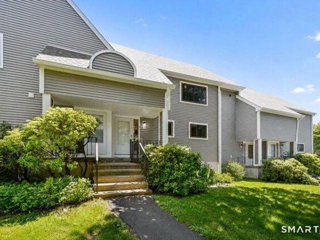 House for sale in Simsbury, Connecticut