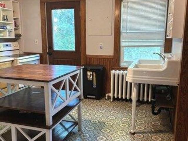 House for sale in Simsbury, Connecticut