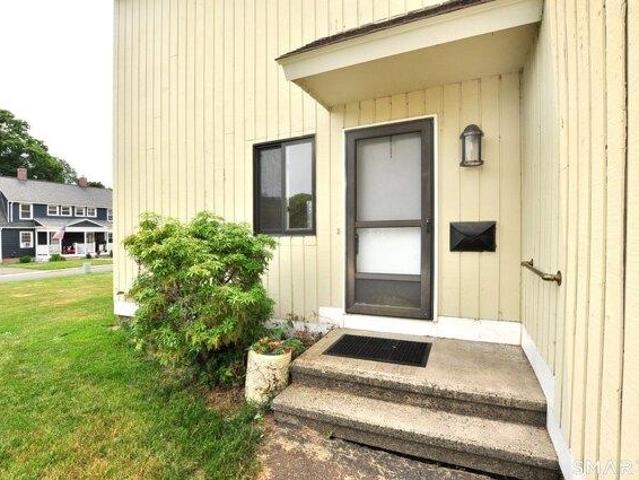 House for sale in Simsbury, Connecticut
