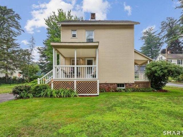 House for sale in Simsbury, Connecticut