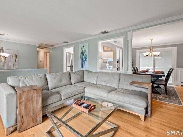 House for sale in Simsbury, Connecticut