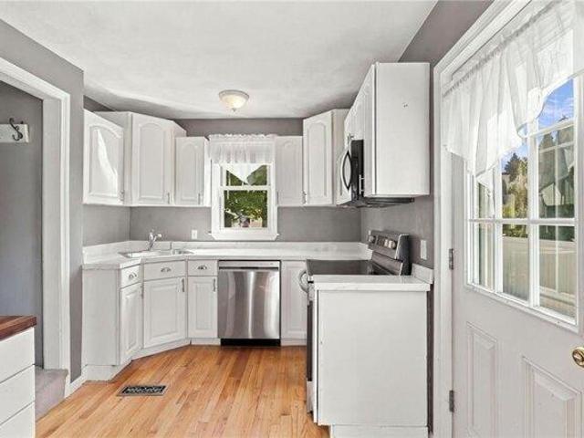 House for sale in Smithfield, Providence County