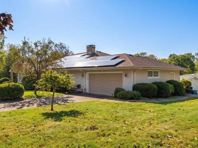 House for sale in Somerset, Bristol County