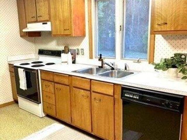 House for sale in Somerset, Bristol County