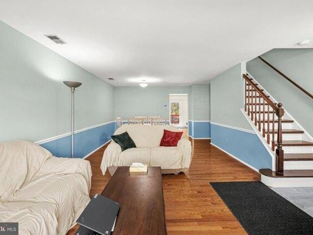 House for sale in Kendall Park, New Jersey