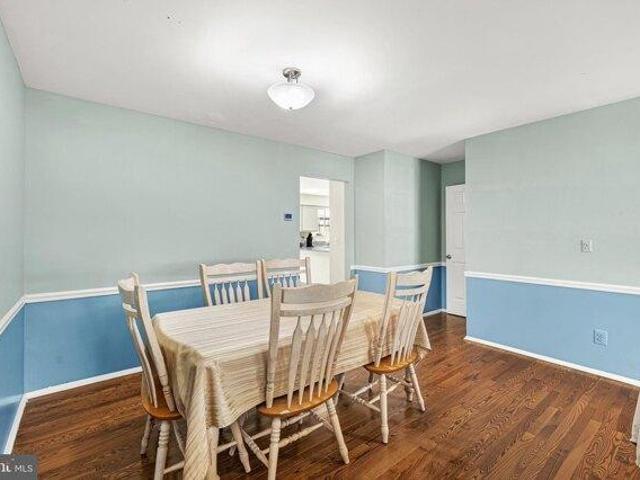 House for sale in Kendall Park, New Jersey