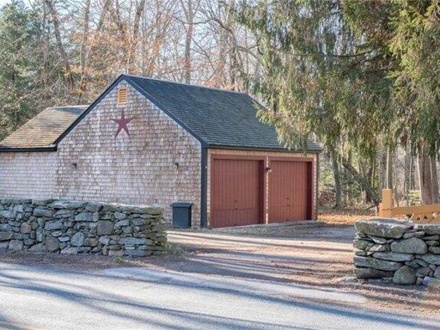 House for sale in Kingston, Rhode Island