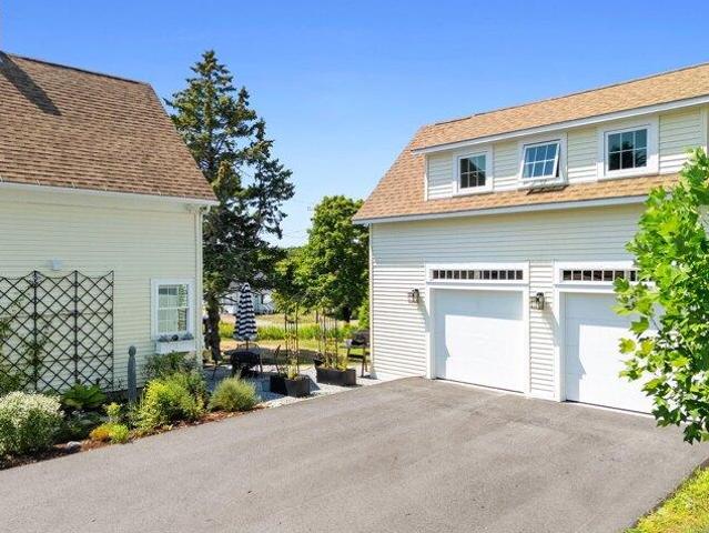 House for sale in Spruce Head, South Thomaston