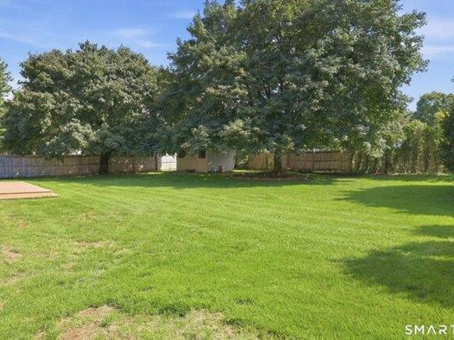 House for sale in Farnhams, South Windsor