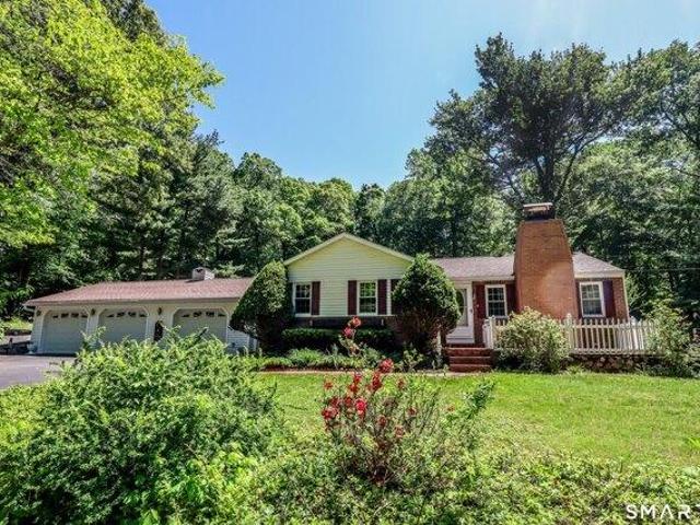 House for sale in Southbury, Connecticut