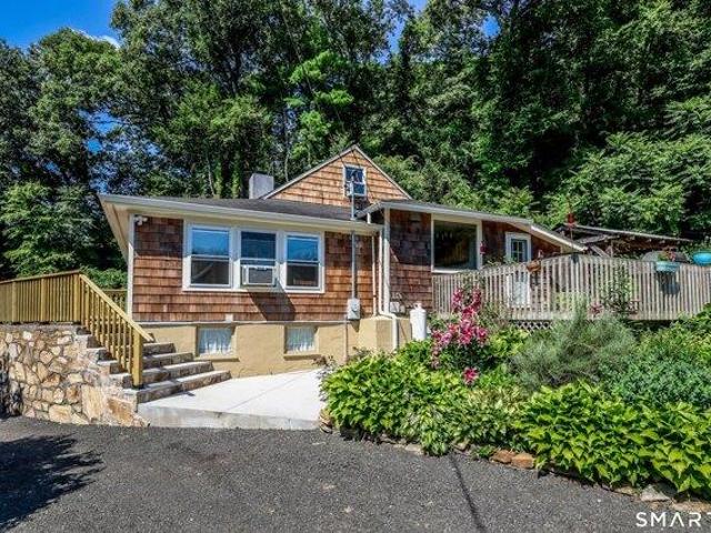 House for sale in Southbury, Connecticut