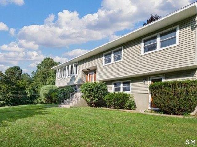 House for sale in Southbury, Connecticut