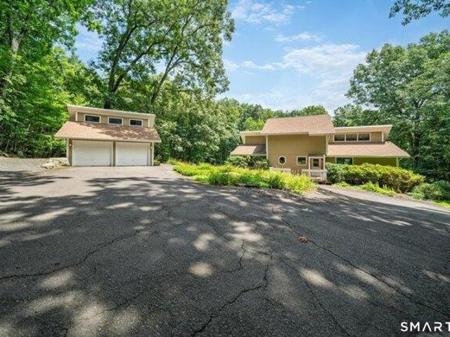 House for sale in Southbury, Connecticut